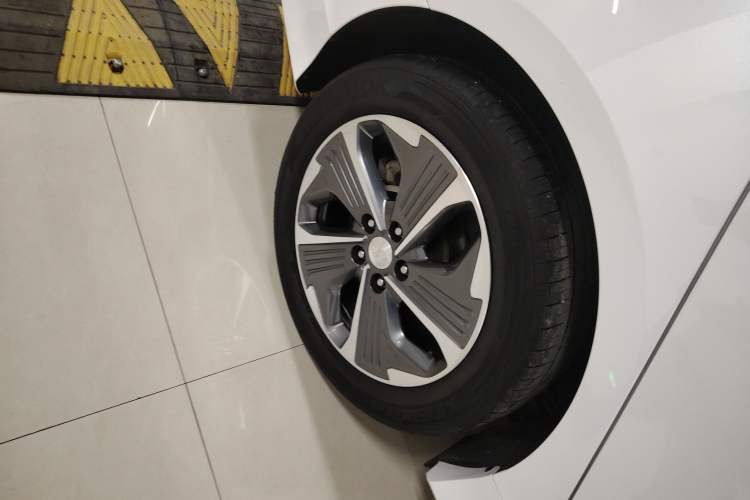 Used Hyundai Sonata Plug-in Hybrid 2018 2.0 PHS Smart Connect Version China VI Standard