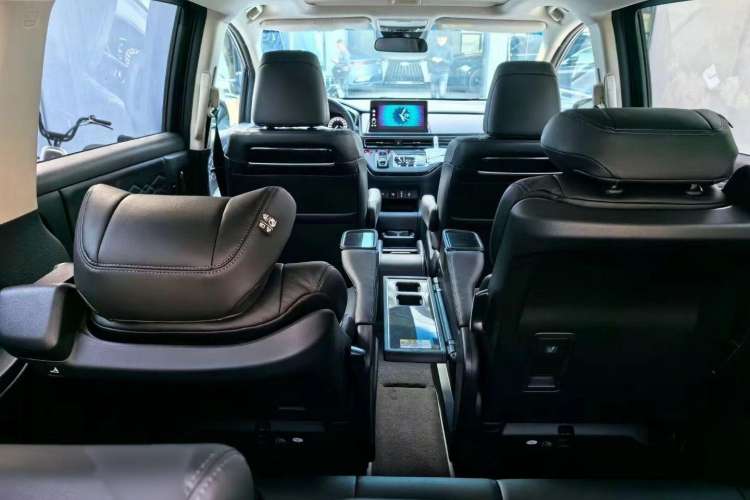 Used Honda Elysion 2024 2.0L eHEV Luxury Edition