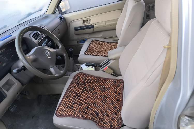 Used Dongfeng Ruichi 2013 3.0T Diesel 4x4 Standard Version CYQD80-E3
