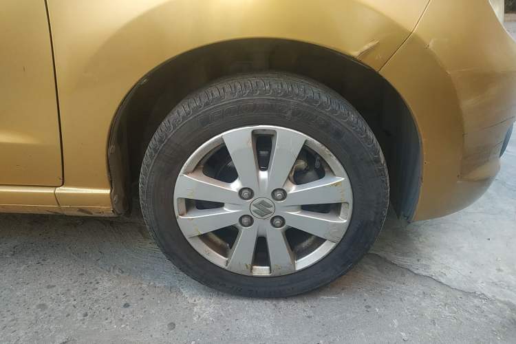 Used Suzuki Alto 2009 1.0L Manual Deluxe Edition Right Front Wheel Hub