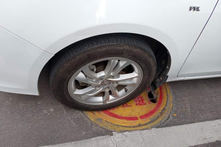 Used BYD Surui 2014 1.5L Automatic Luxury Model