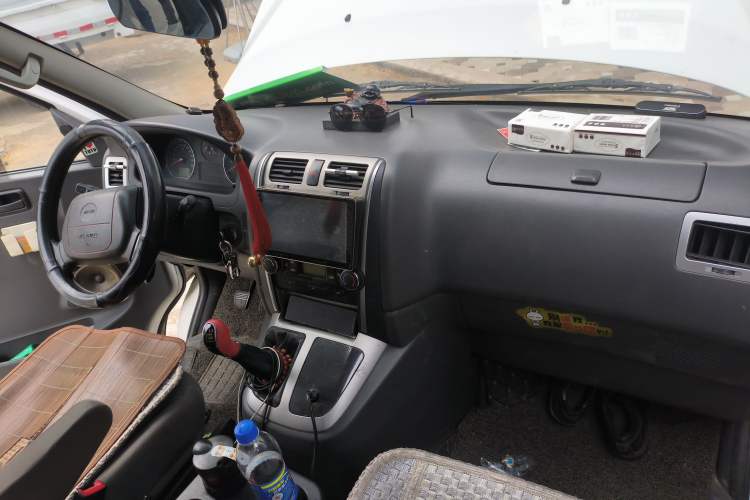 Used Jinbei Express 2020 2.0L Upgraded Version China VI Standard 6-Seater 1TZS