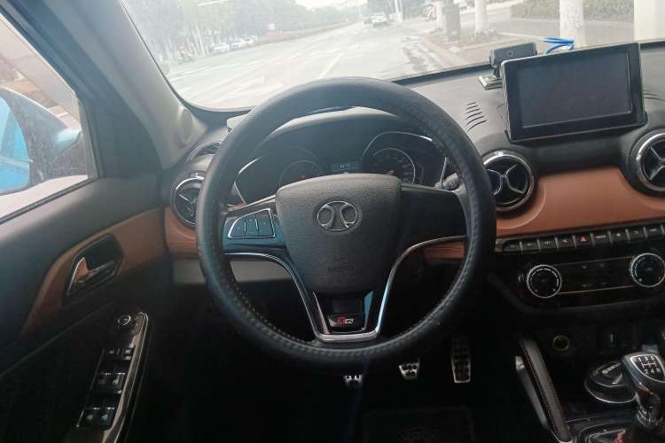 Used BAIC Senova X35 2016 1.5L Manual Luxury Edition Steering Wheel