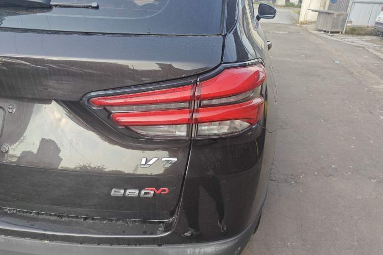 Used Brilliance V7 2018 280T DCT Luxury Model 5 Seats