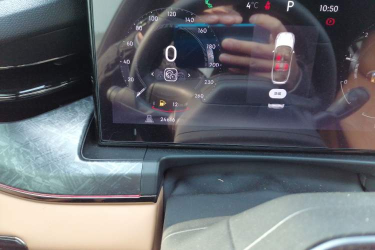 Used Lynk & Co 09 2021 2.0T Halo Six-Seater