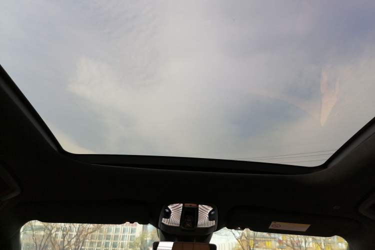 Used Lynk & Co 09 2021 2.0T Halo Six-Seater