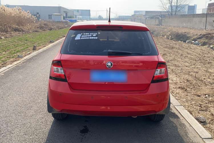 Used Skoda Fabia 2015 1.4L Automatic Front-Drive Model
