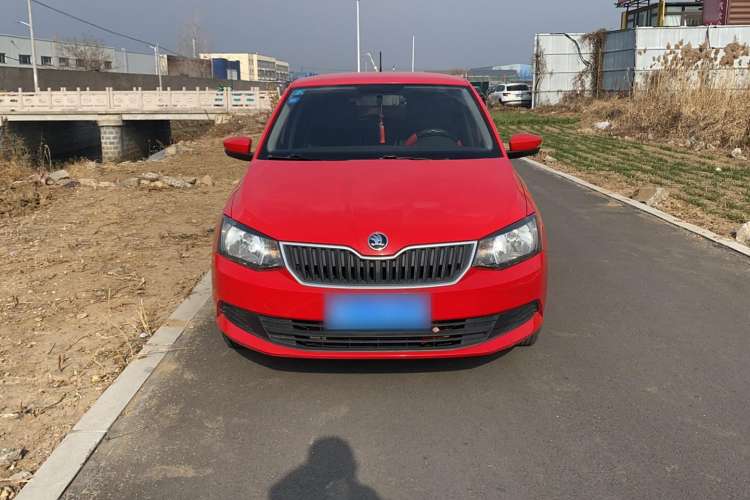 Used Skoda Fabia 2015 1.4L Automatic Front-Drive Model
