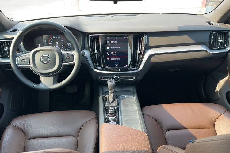 Used Volvo S60 2020 T4 Zhiyi Luxury Edition
