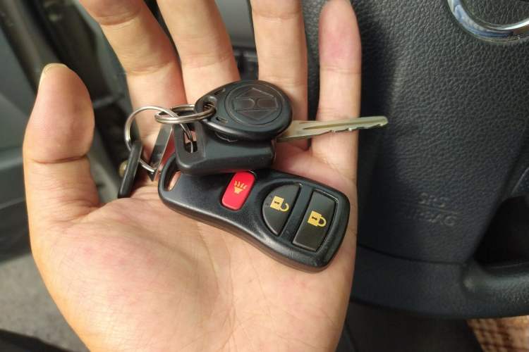 Used Nissan NV200 2011 1.6L 232 Seats Zunya Trim
