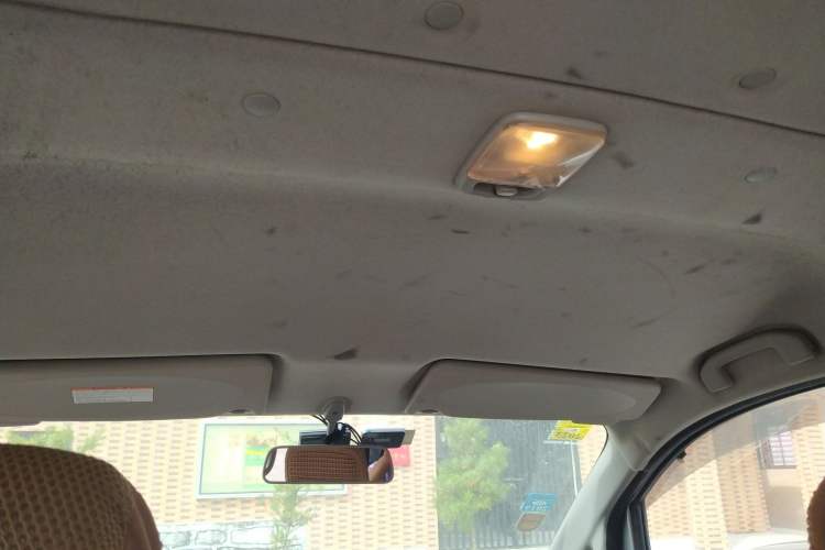 Used Nissan NV200 2011 1.6L 232 Seats Zunya Trim
