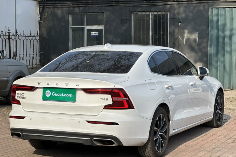 Used Volvo S60 2020 T4 Zhiyi Luxury Edition
