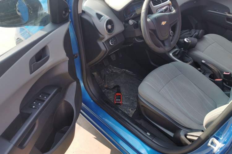 Used Chevrolet Aveo Sonic 2014 Sedan 1.4SL MT Comfort Edition
