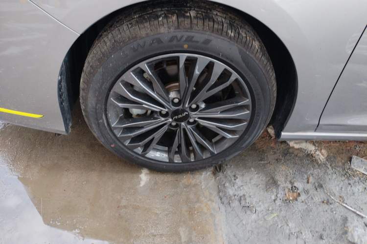 Used Dongfeng Aeolus Yixuan MAX 2021 Super-Efficient Dad Hybrid Edition
