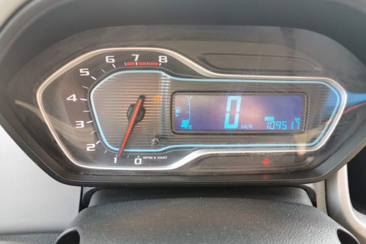 Used Chevrolet Aveo Sonic 2014 Sedan 1.4SL MT Comfort Edition
