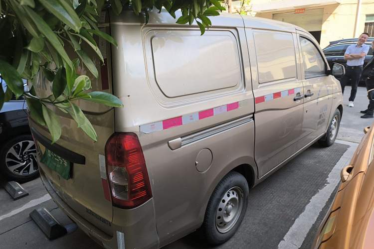 Used Wuling Rongguang V 2019 1.5L Window-Sealed Utility Model China VI LAR
