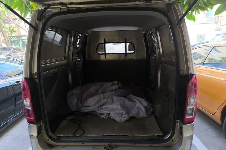 Used Wuling Rongguang V 2019 1.5L Window-Sealed Utility Model China VI LAR
