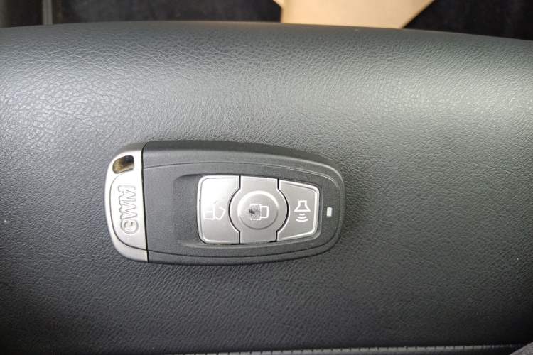 Used Haval H6 2017 Blue Label Sport Edition 2.0T Diesel Manual Two-Wheel Drive Elite Model