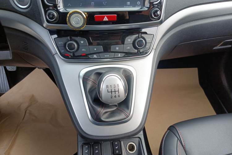 Used Haval H6 2017 Blue Label Sport Edition 2.0T Diesel Manual Two-Wheel Drive Elite Model