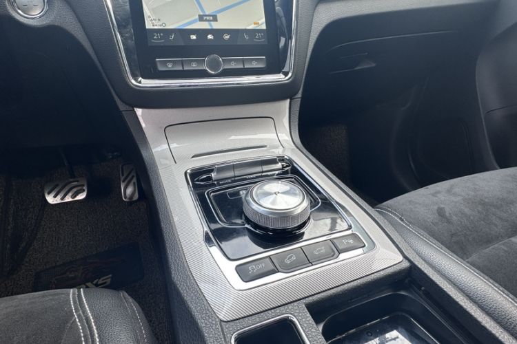 Used Roewe RX5 New Energy 2017 ERX5 EV400 Electric Internet Supreme Edition
