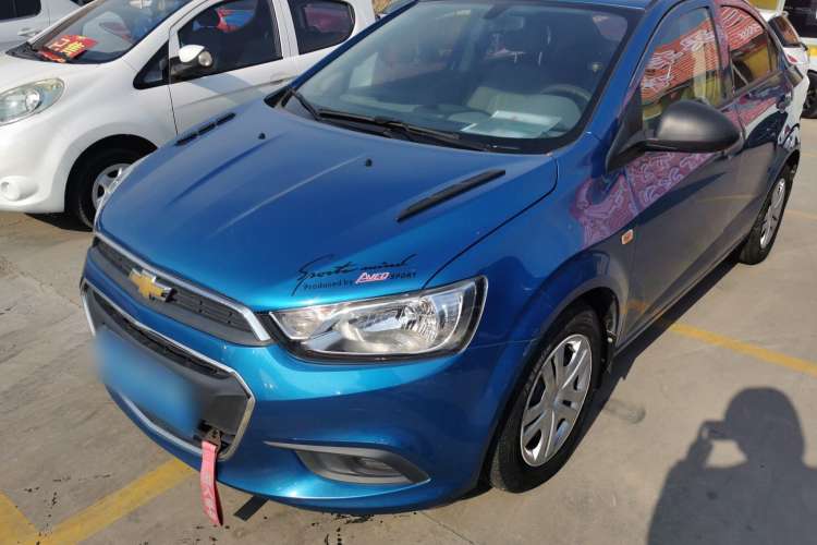 Used Chevrolet Aveo Sonic 2014 Sedan 1.4SL MT Comfort Edition