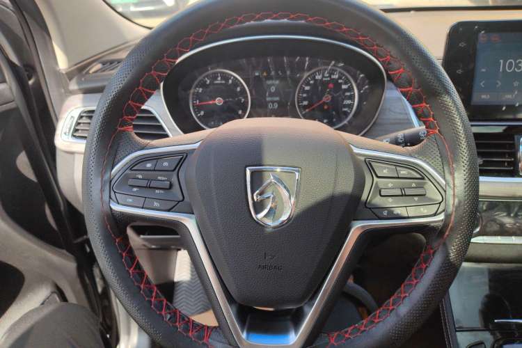 Used Baojun 730 2017 1.5T DCT Flagship Model 7 Seats China V Emission Standard
