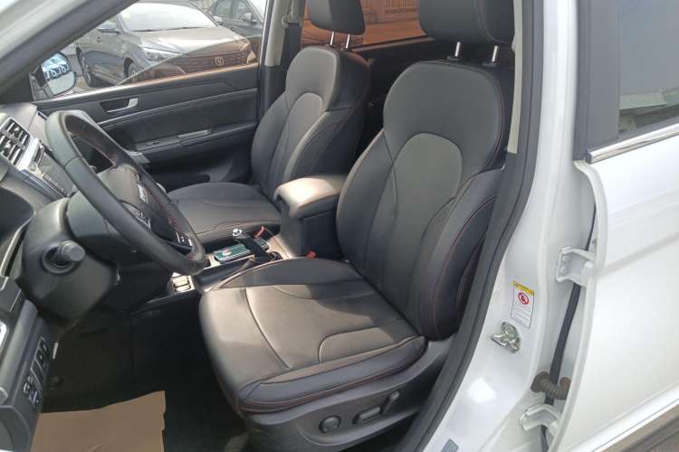 Used Haval H6 2017 Blue Label Sport Edition 2.0T Diesel Manual Two-Wheel Drive Elite Model