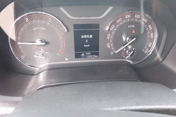 Used SAIC MAXUS T60 2020 2.0T Diesel Manual Two-Wheel Drive High-Ride Pioneer Edition Long Wheelbase China VI Standard
