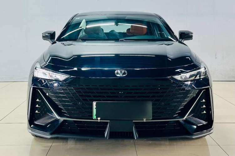 Used Changan UNI-V iDD 2023 Zhidian iDD 1.5T 113km Smart & Fun Version (Rapid Edition)