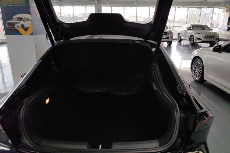 Used Changan UNI-V iDD 2023 Zhidian iDD 1.5T 113km Smart & Fun Version (Rapid Edition)