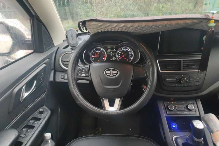 Used Bestune X40 2017 1.6L Manual Luxury Edition