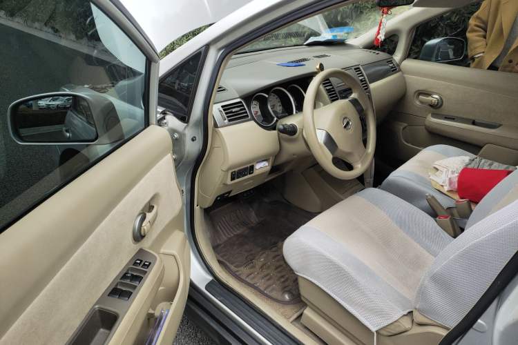 Used Nissan Tiida Sedan 2008 1.6L Automatic Fashion Edition