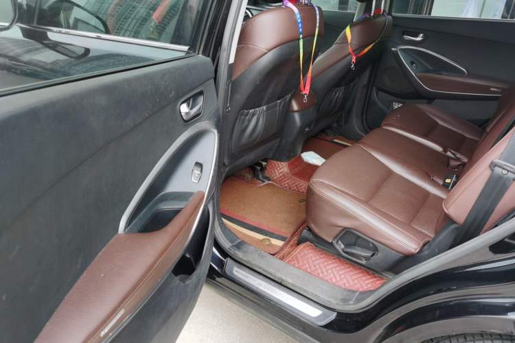 Used Hyundai Grand SantaFe 2015 2.0T 7-Seater Two-Wheel Drive Leading Edition