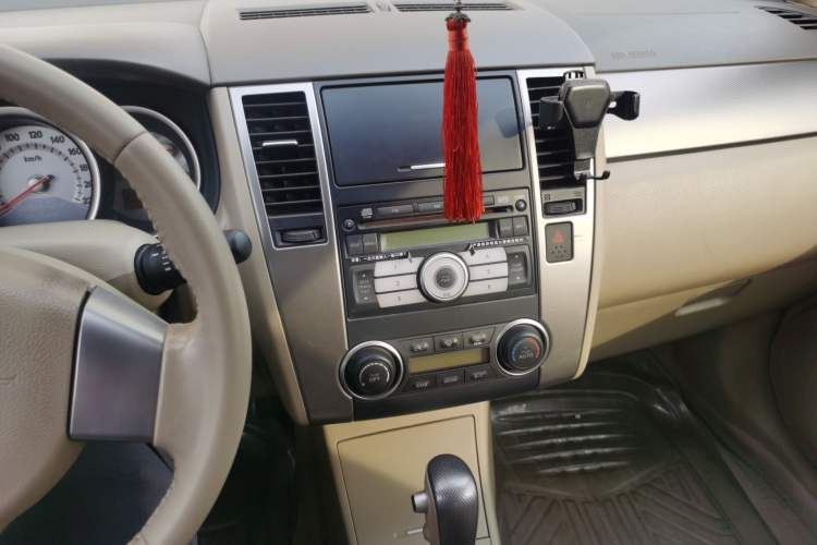 Used Nissan Tiida 2008 1.6L Automatic Smart Version
