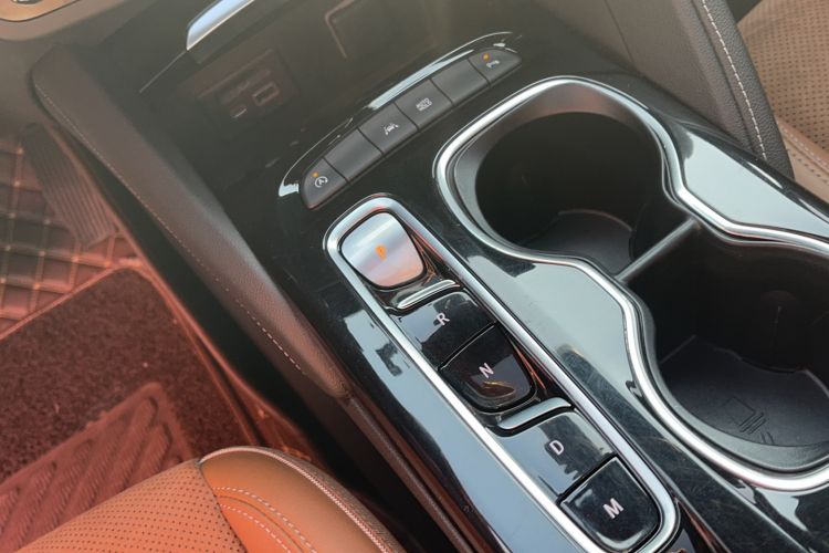 Used Buick Envision 2020 Encore S 652T Two-Wheel Drive Luxury Model
