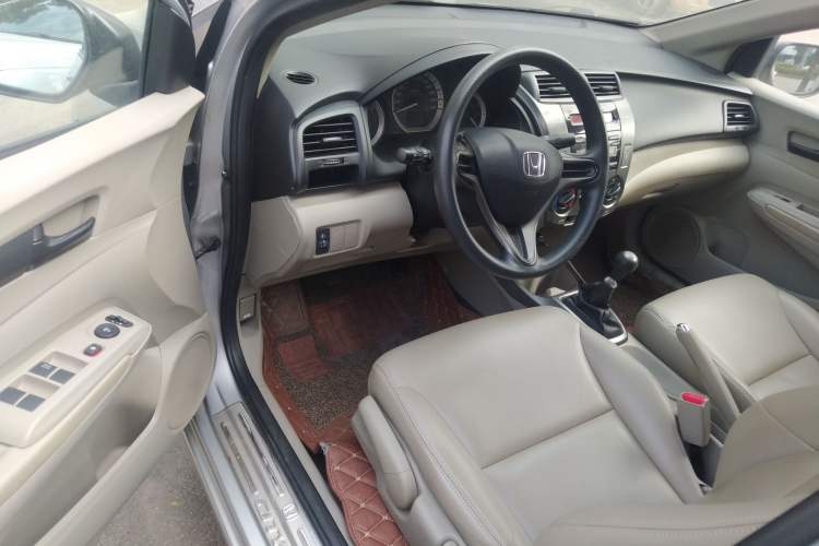 Used Honda City Classic 2012 1.5L manual Comfort version