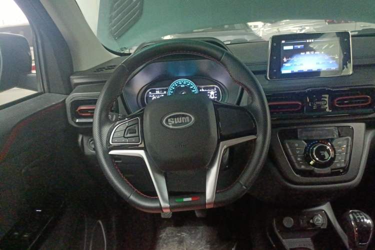 Used SWM Dahu 2022 1.5L Manual Luxury Version 7 Seats
