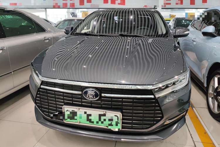 Used BYD Qin New Energy 2019 High-Range Luxury Model
