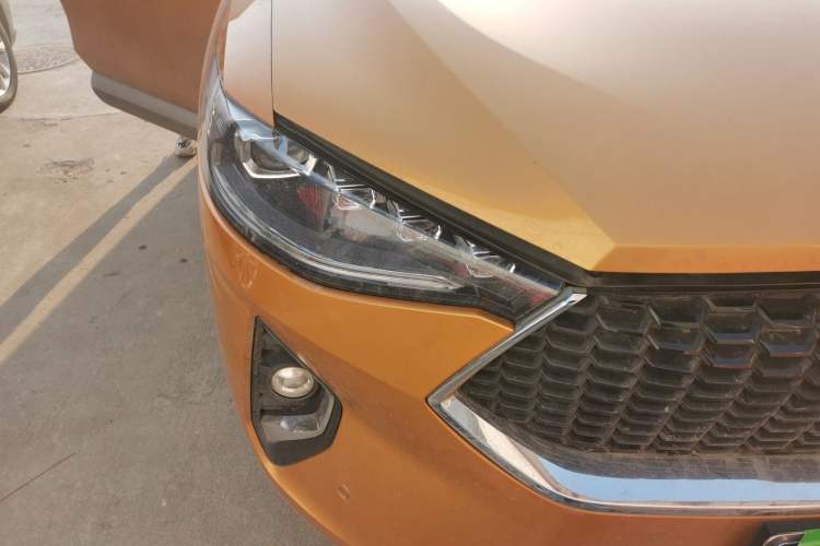 Used Haval F7 2019 2.0T Four-Wheel Drive 70th Anniversary Limited Edition
