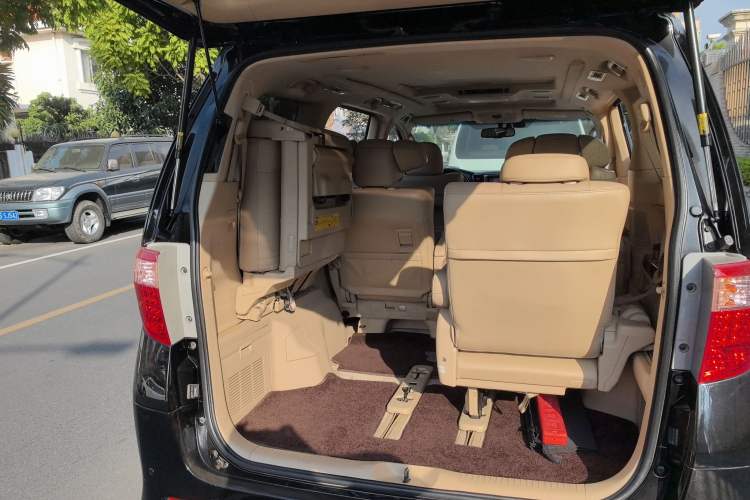 Used Toyota Alphard 2012 3.5L Luxury Edition
