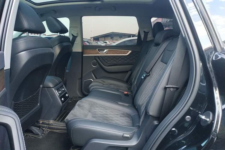 Used Hongqi HS7 2021 2.0T DCT Two-Wheel Drive Smart Connect Flagship Edition
