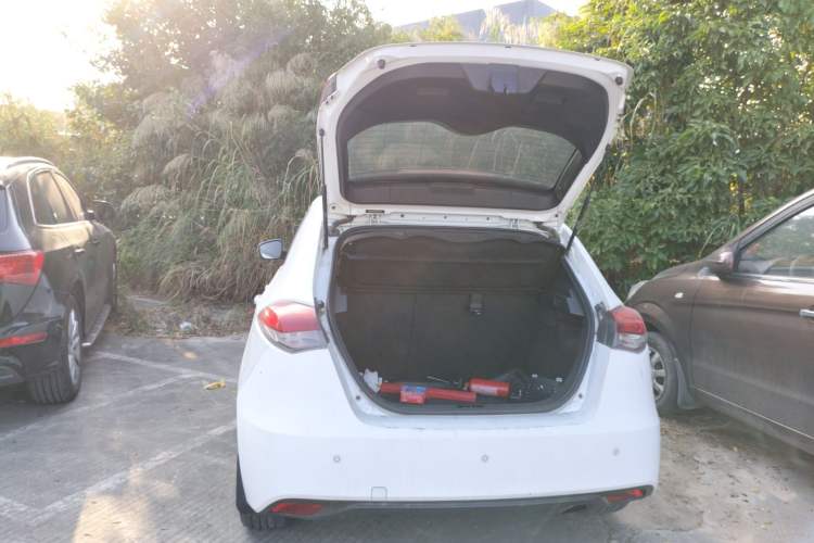 Used MG 5 2014 1.5T Automatic Luxury Model