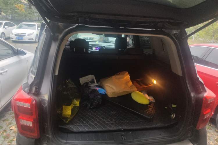 Used GAC Trumpchi GS7 2017 320T Two-Wheel-Drive Luxury Smart Connectivity Model
