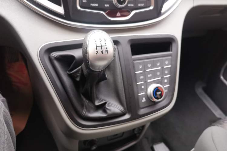 Used JAC Refine M4 2019 Business & Travel Series 2.0L Manual Comfort Model China V Standard