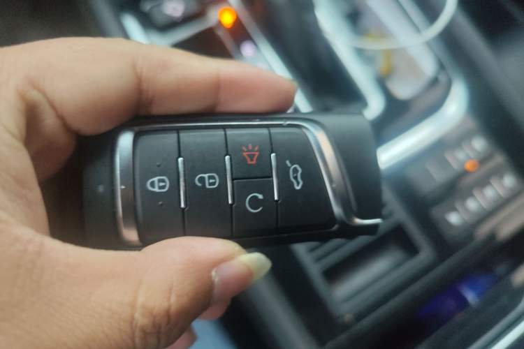 Used GAC Trumpchi GS7 2017 320T Two-Wheel-Drive Luxury Smart Connectivity Model
