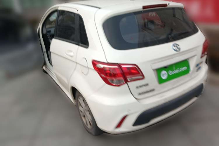 Used BAIC New Energy EV 2015 EV200 Light Edition
