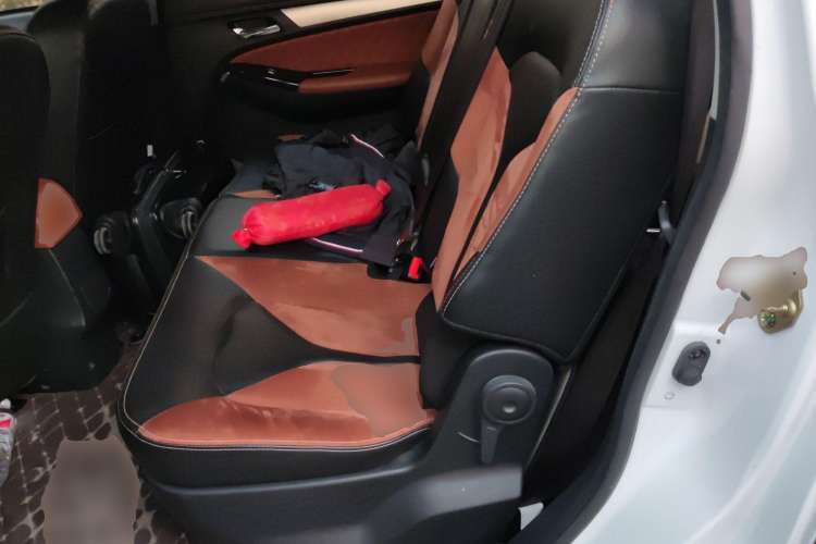 Used FAW Yingzhi G5 2016 1.5L Manual Luxury Navigation Edition