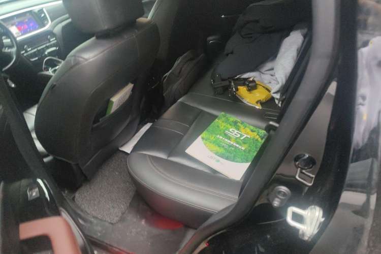 Used GAC Trumpchi GS7 2017 320T Two-Wheel-Drive Luxury Smart Connectivity Model
