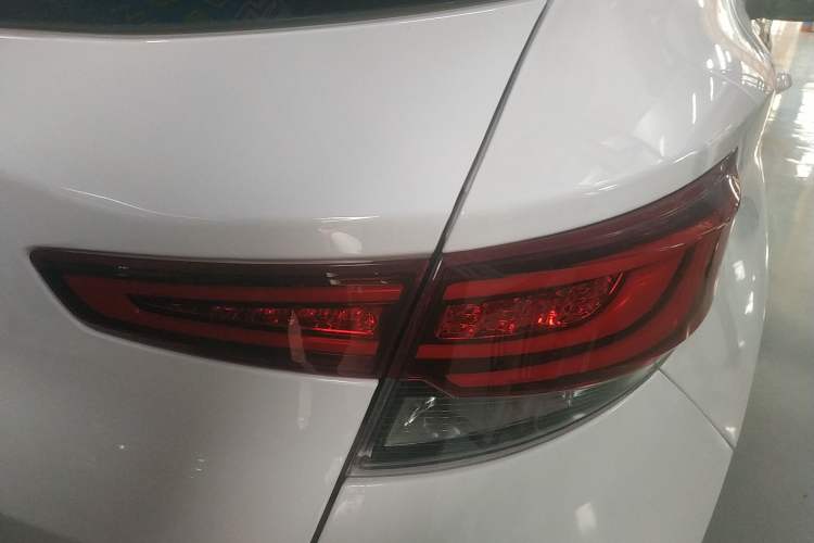 Used Soueast DX3 2018 EV Flagship Model Right Rear Taillight
