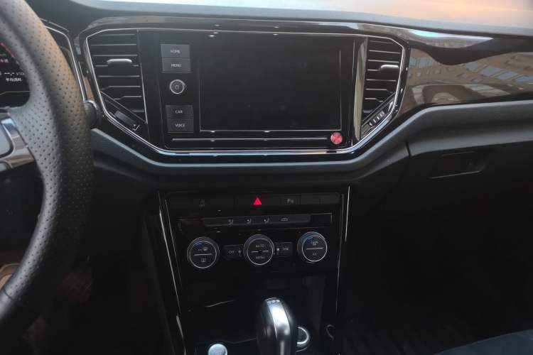 Used Volkswagen T-ROC 2019 280TSI DSG Four-Wheel Drive Luxury Version China VI Standard
